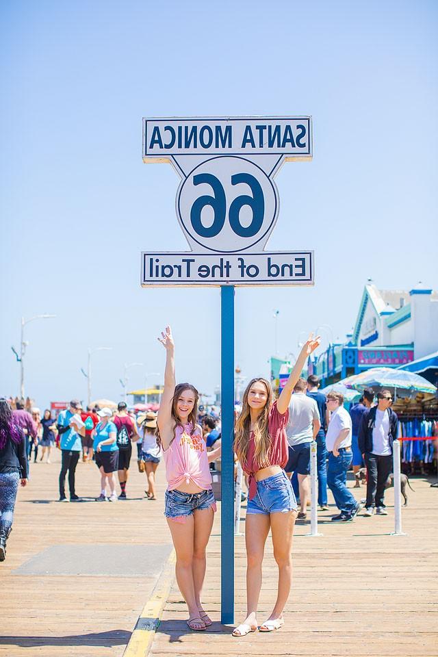 Instagramικά Σημεία στο ΛΑ – Φωτογραφικά Σημεία στο Λος Άντζελες 12 Η blogger Bella Bucchiotti του xoxoBella.com μοιράζεται τα αγαπημένα της σημεία για επικές φωτογραφίες στο Instagram μέσα και γύρω από το Λος Άντζελες. Θα λατρέψετε αυτόν τον οδηγό Instagrammers για το Λος Άντζελες.