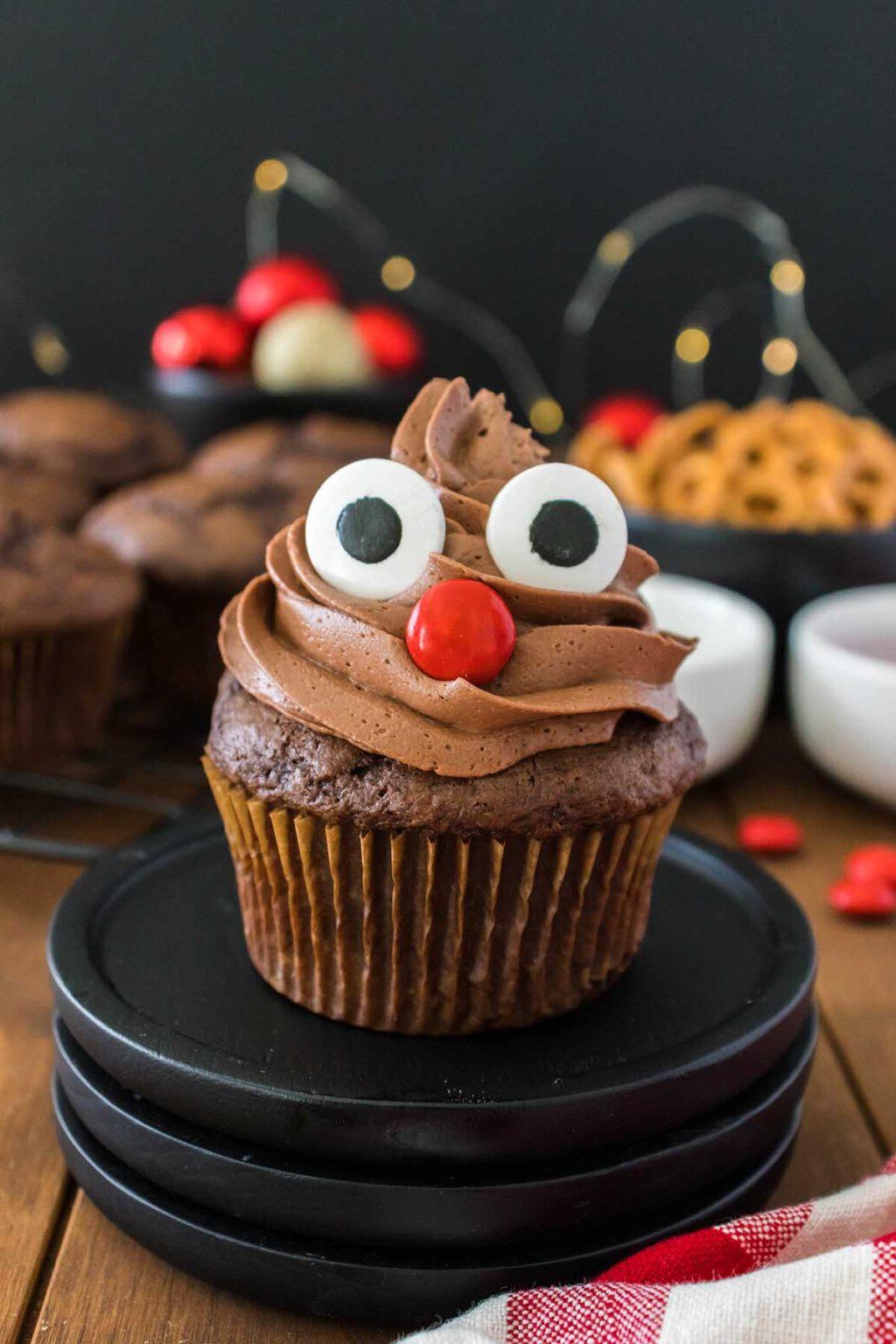 Εύκολα Καπκέικ Ταράνδου 24 Ένα χαριτωμένο cupcake ταράνδου ιδανικό για τα Χριστούγεννα.