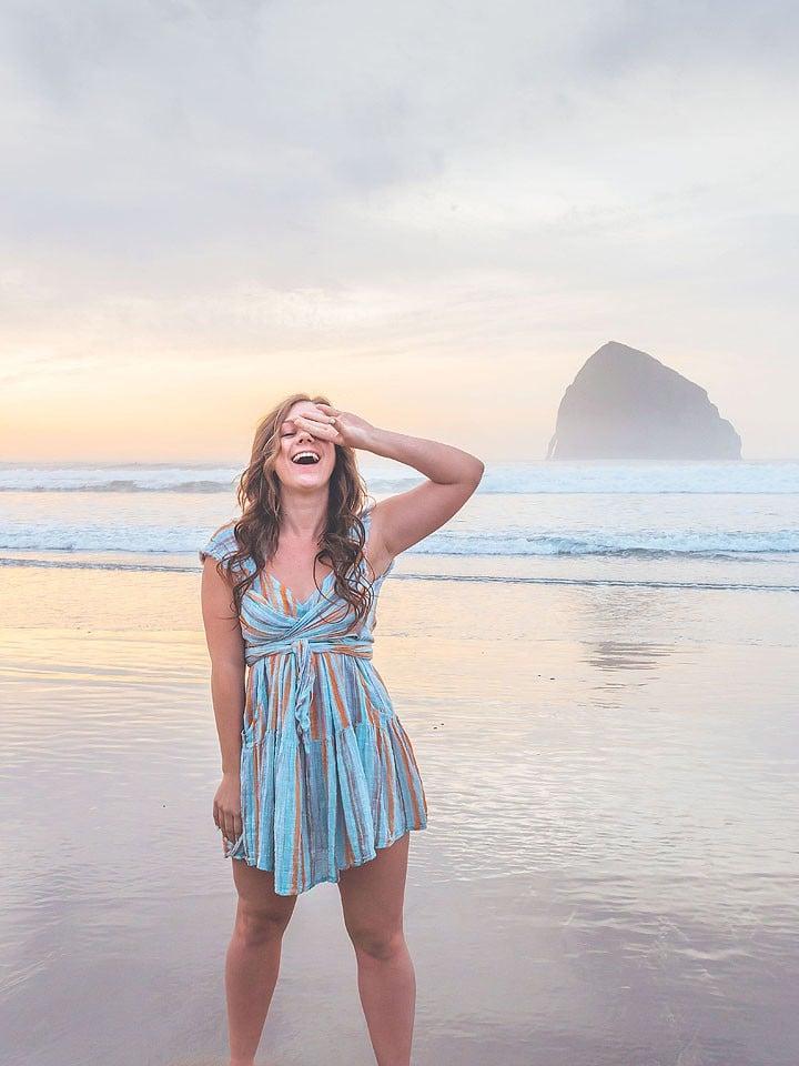 Όρεγκον Οδικό Ταξίδι 3 Blogger Bella Bucchiotti of xoxoBella.com shares her spring Oregon road trip with visits to parks, waterfalls and more.
