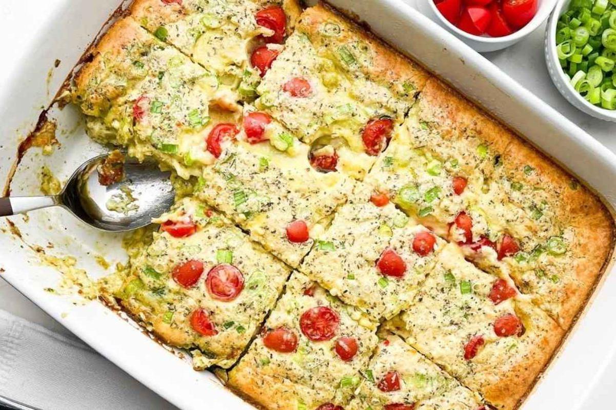 29 Καταπληκτικές Ιδέες Συνταγών με Μίγμα Bisquick 26 Κασσερόλα Κοτόπουλου και Κολοκυθιού με Bisquick.