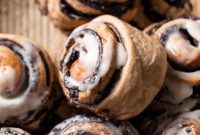 Creamy Cookie Swirl Buns