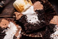 Golden Marshmallow-Stuffed Cocoa Cupcakes